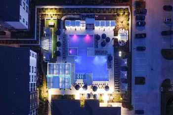 Pool Lighting at The Met Apartment Homes, MS, 35402